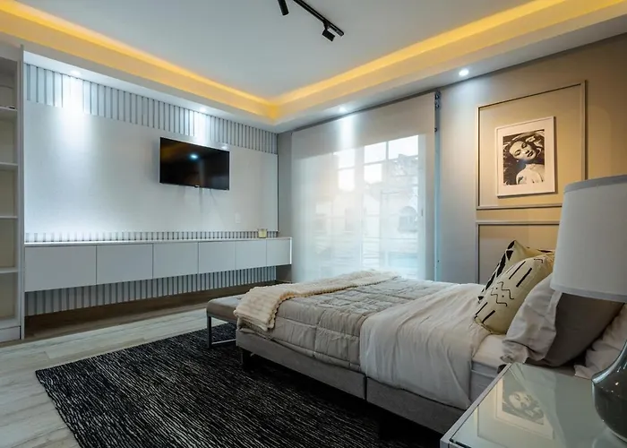 Casa Cine De Oro, Roma Sur Guest house